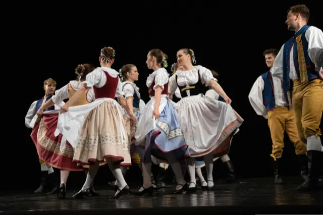 Enchanted by Dance & Music – 40 Years of Jaro