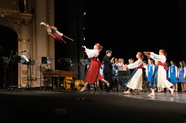 Enchanted by Dance & Music – 40 Years of Jaro