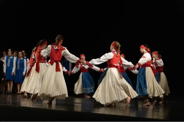 Enchanted by Dance & Music – 40 Years of Jaro